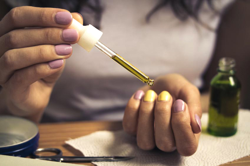 Vitamin E Oil For Nails | DIY Recipes For Toenails & Cuticles -  Kusharomaexports