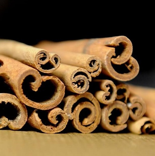 Cinnamon Bark Essential Oil (Medagascar) 2