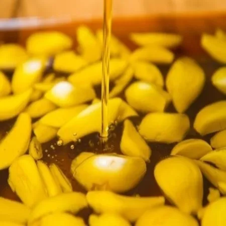 Garlic Oil 1